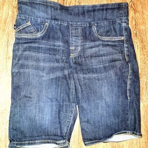 Rock & Republic pull-on mid-thigh tummy-control high-waist denim shorts size 14